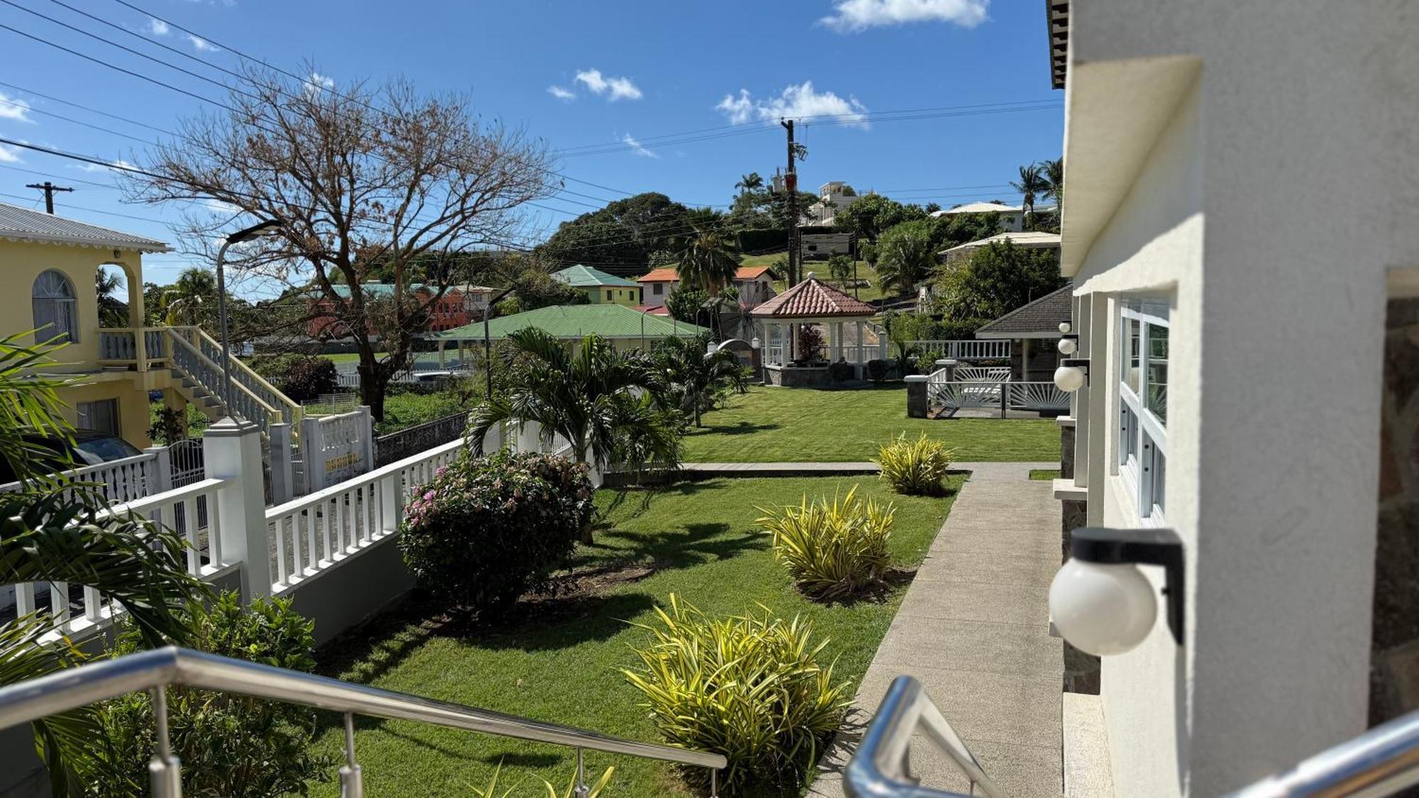 Stonetrail Hotel Arnos Vale Exterior photo